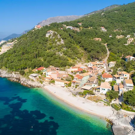 Oliva Villa *